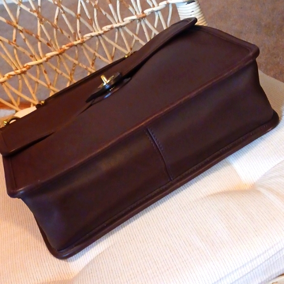 Coach~ Willis top handle bag- leather - Picture 4 of 13